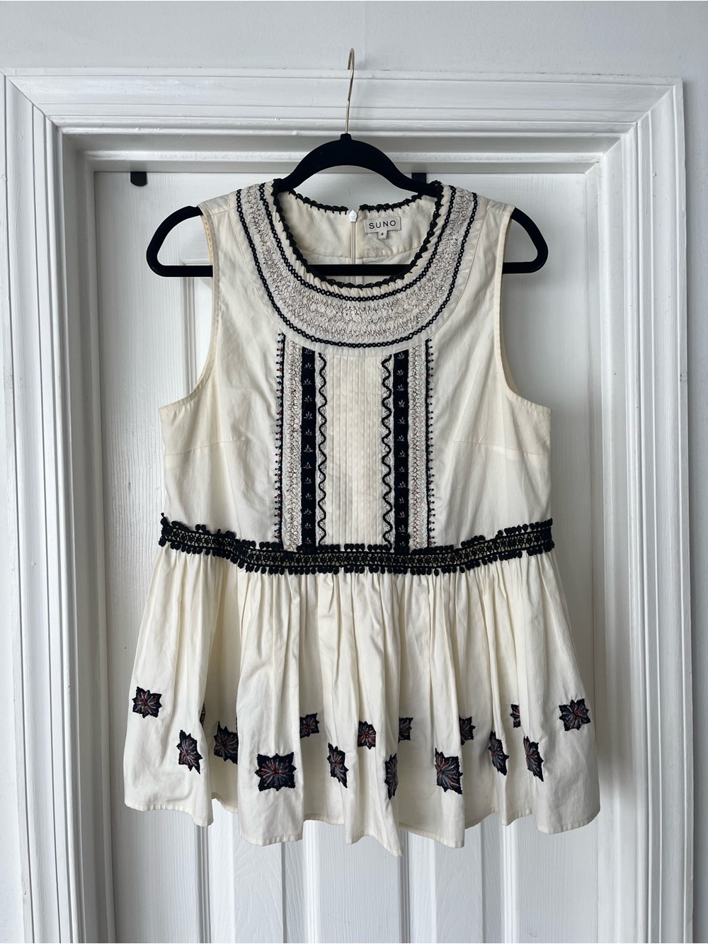 SUNO Cream Top with Black Embroidery